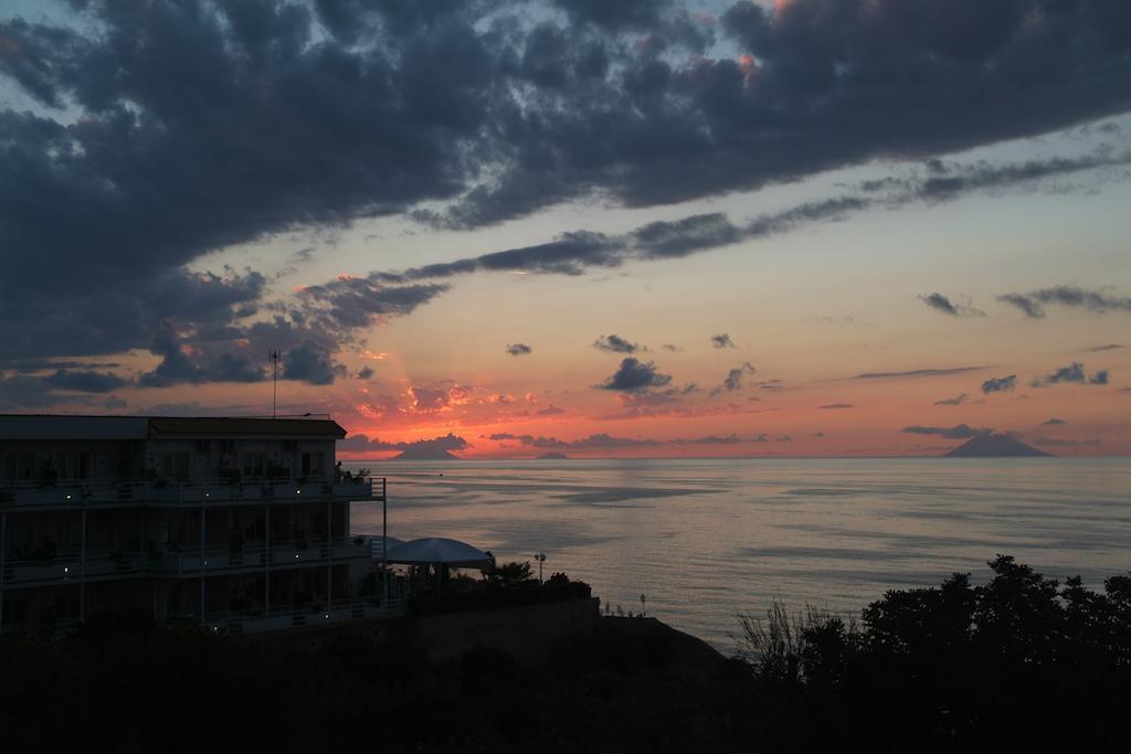 Hotel Valemare Tropea Exterior photo